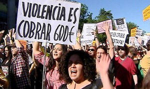 VARIOS MILES DE PERSONAS PIDEN EN MADRID UN CAMBIO POLÍTICO Y SOCIAL