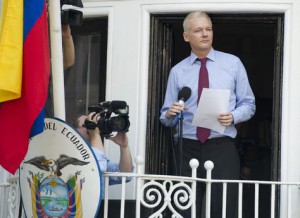 Assange-embajada-Ecuador-Foto-EFE_TL5IMA20120819_0051_30