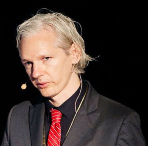 Julian_Assange_20091117_Copenhagen_1_cropped_to_shoulders
