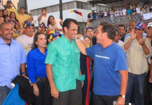 Capriles con el cantante Ricardo Montner