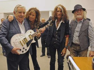 Mujica con Aerosmith
