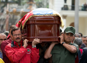 Army-mates-of-former-Venezuelan-Intelligence-Chief-Eliezer-Otaiza-carry-his-body-outside-the-National-AssemblyAP-PhotoFernando-Llano