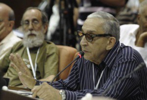  Formell interviene en el VIII Congreso de la Unión de Escritores y Artistas de Cuba, UNEAC, abril 2014 